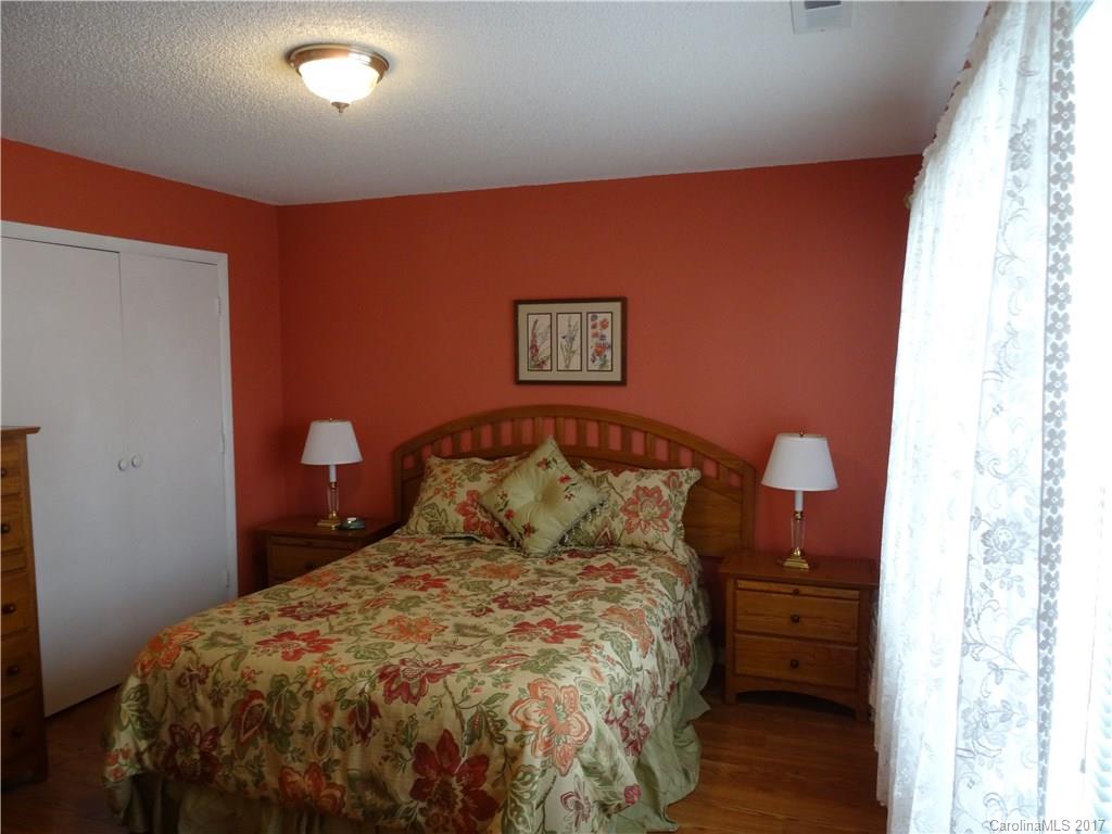 91 Sky View Drive Burnsville NC 28714