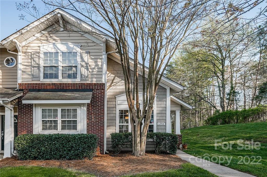 6204 Castleglen Court Charlotte NC 28269