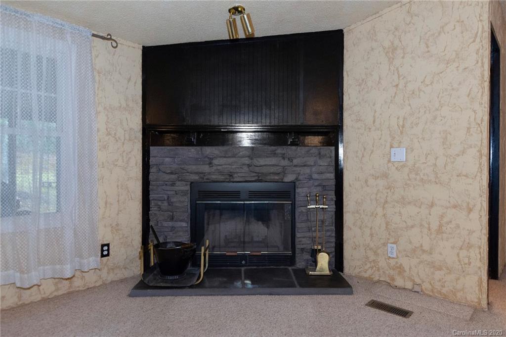 9 Wildcat Ridge Drive Fairview NC 28730