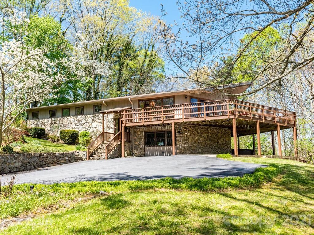 19 Twin Hills Drive Weaverville NC 28787