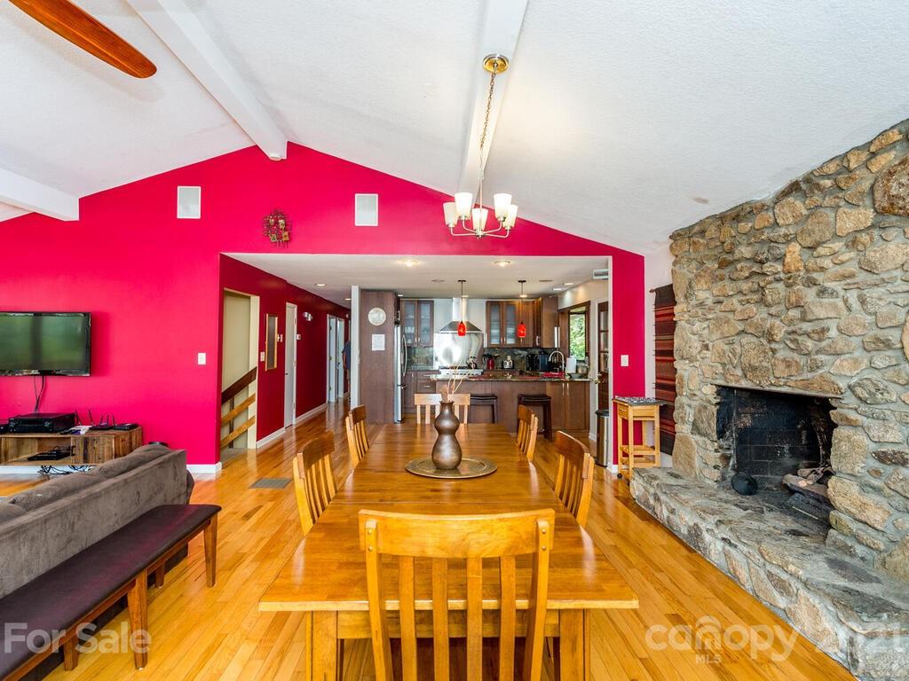 19 Twin Hills Drive Weaverville NC 28787