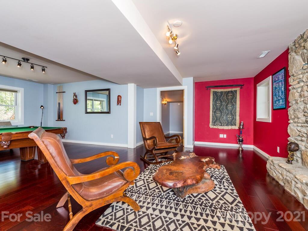 19 Twin Hills Drive Weaverville NC 28787
