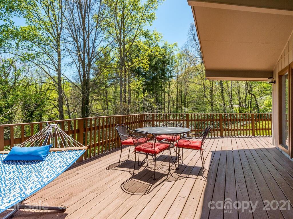 19 Twin Hills Drive Weaverville NC 28787