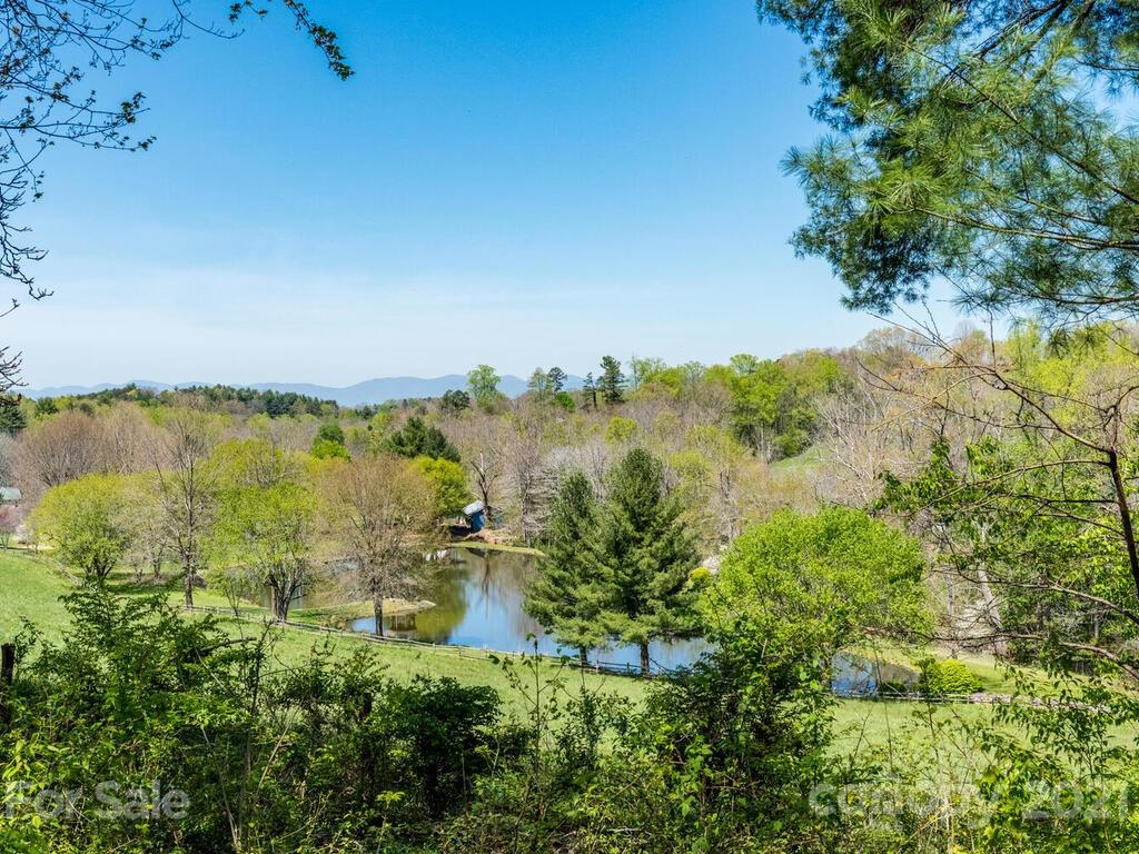 19 Twin Hills Drive Weaverville NC 28787
