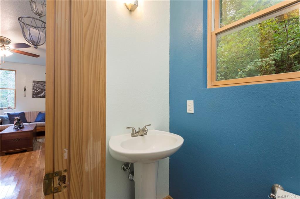 1109 Bee Tree Road Swannanoa NC 28778
