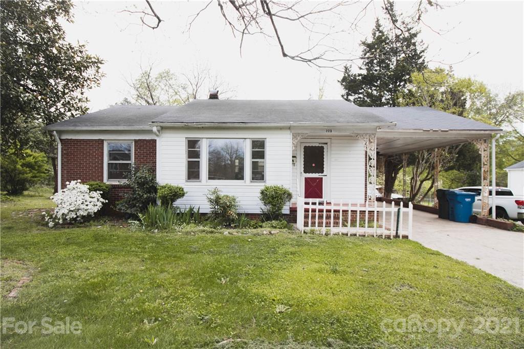 225 8th Street SW Hickory NC 28602