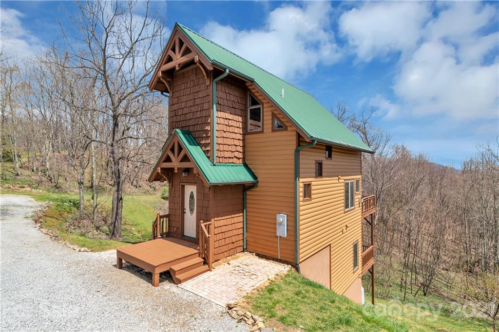 2794 Utah Mountain Road Waynesville NC 28785