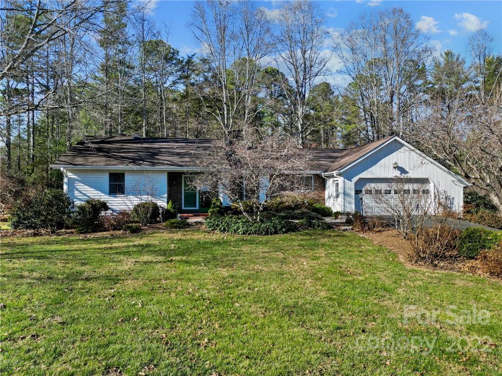4 Swan Circle Mills River NC 28759