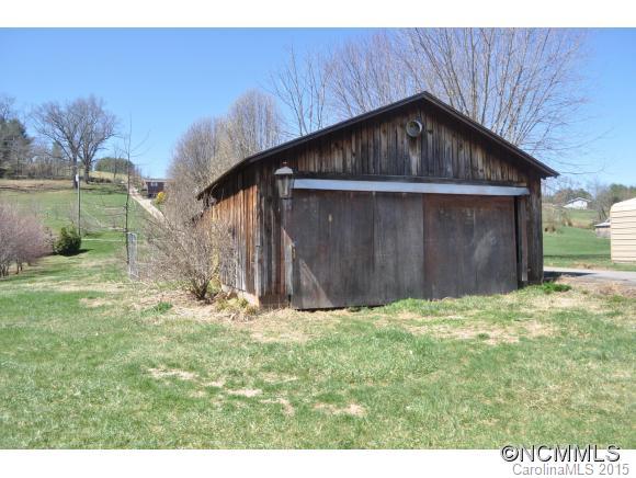 103 Hicks Road Burnsville NC 28714