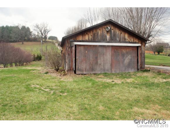 103 Hicks Road Burnsville NC 28714