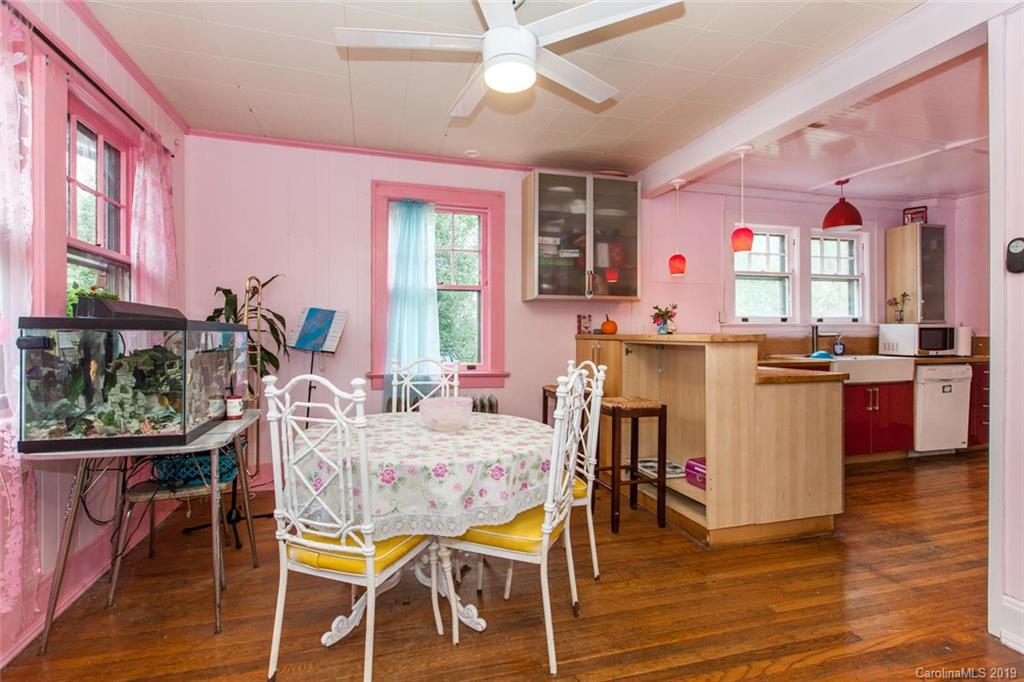 107 Brucemont Circle Asheville NC 28806