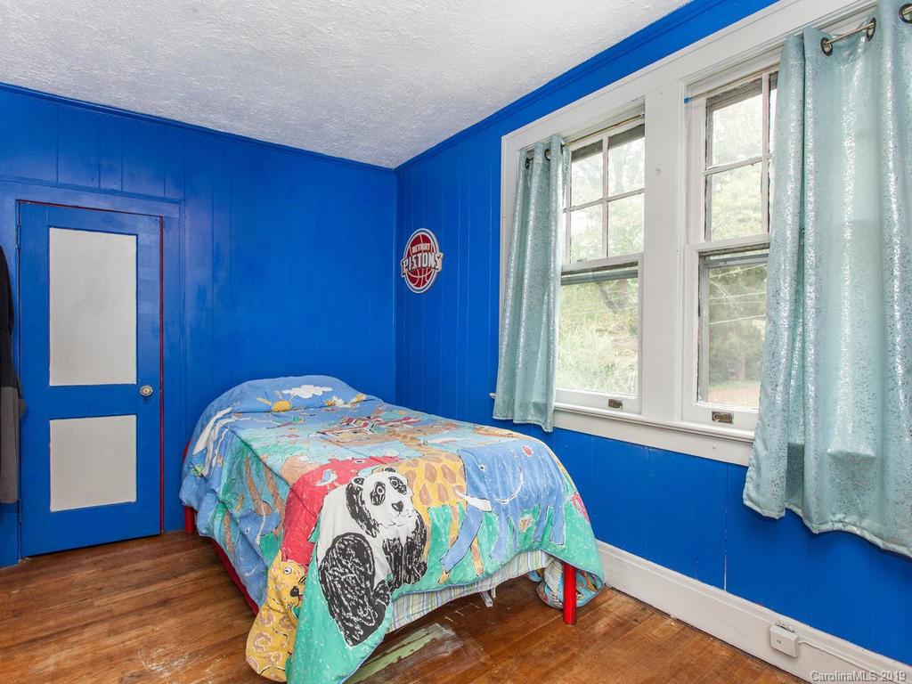 107 Brucemont Circle Asheville NC 28806