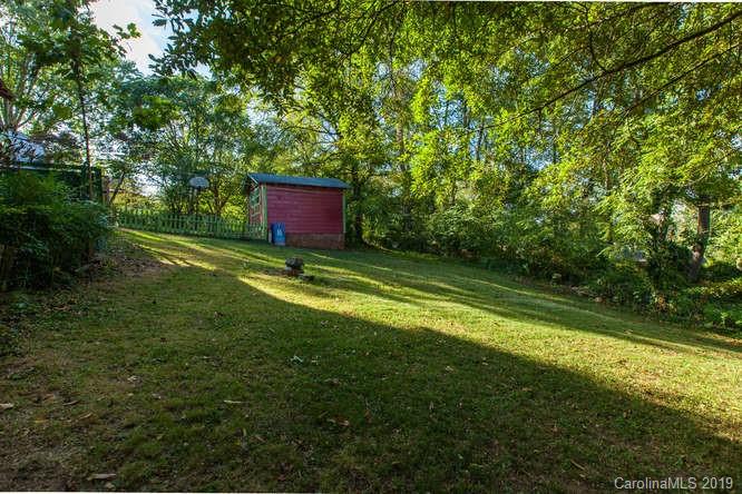 107 Brucemont Circle Asheville NC 28806