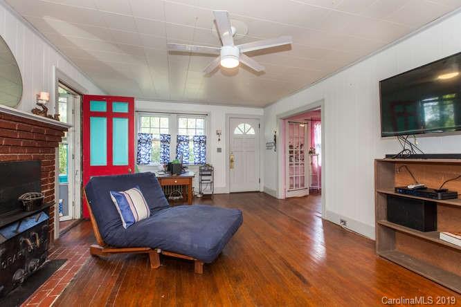 107 Brucemont Circle Asheville NC 28806