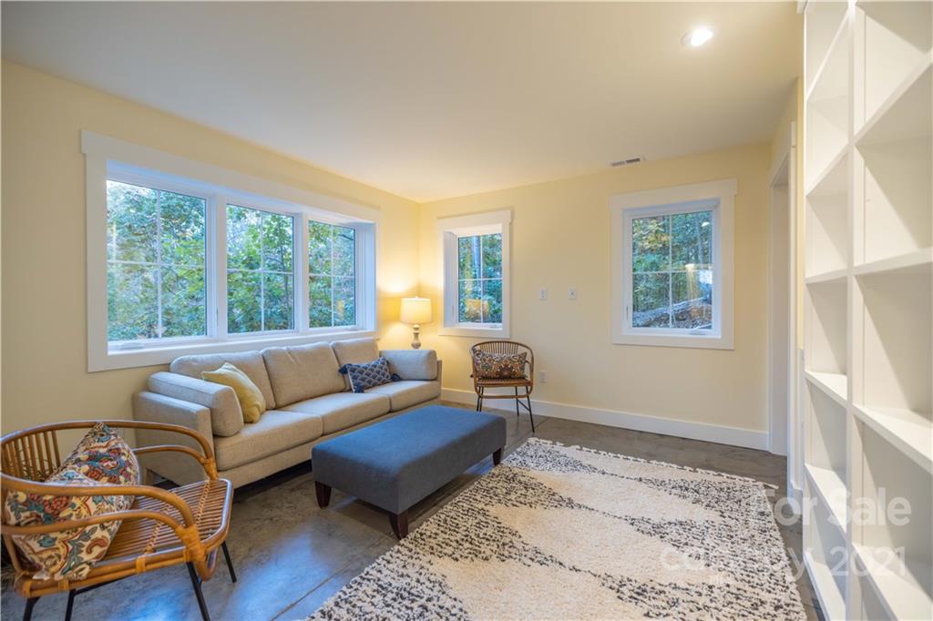60 Desota Street Asheville NC 28806