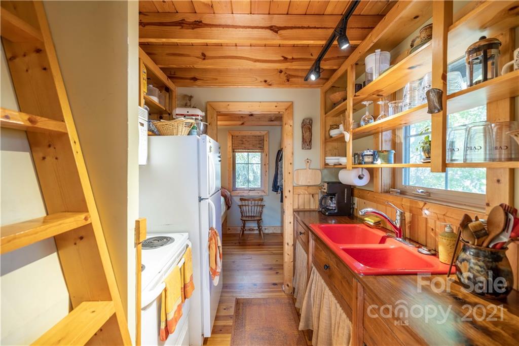 60 Desota Street Asheville NC 28806