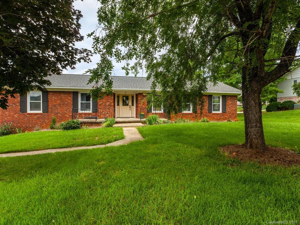 28 Dogwood Drive Weaverville NC 28787