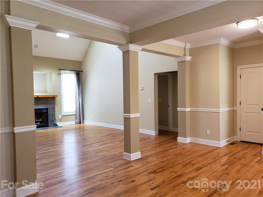 7 Long Winding Road Asheville NC 28805