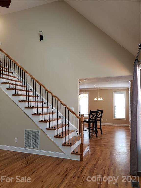 7 Long Winding Road Asheville NC 28805