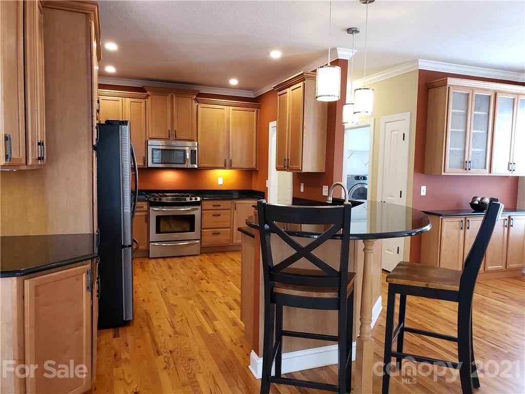 7 Long Winding Road Asheville NC 28805