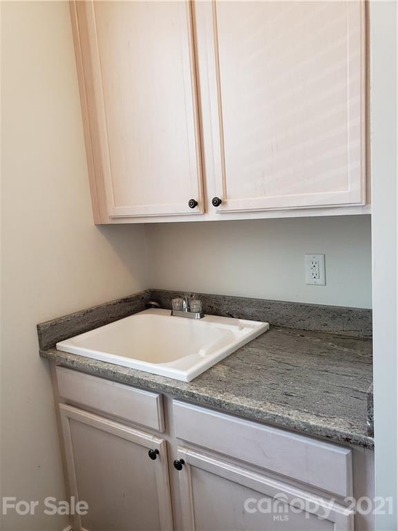 7 Long Winding Road Asheville NC 28805