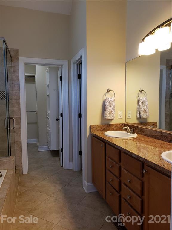 7 Long Winding Road Asheville NC 28805