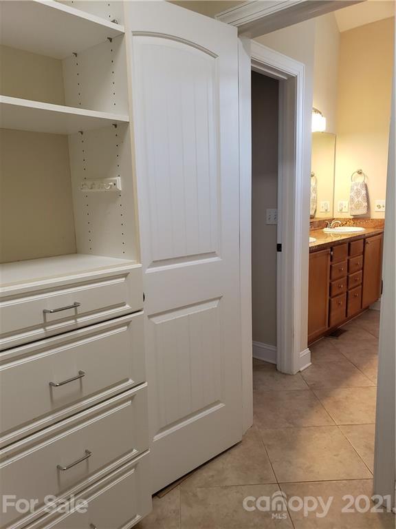 7 Long Winding Road Asheville NC 28805