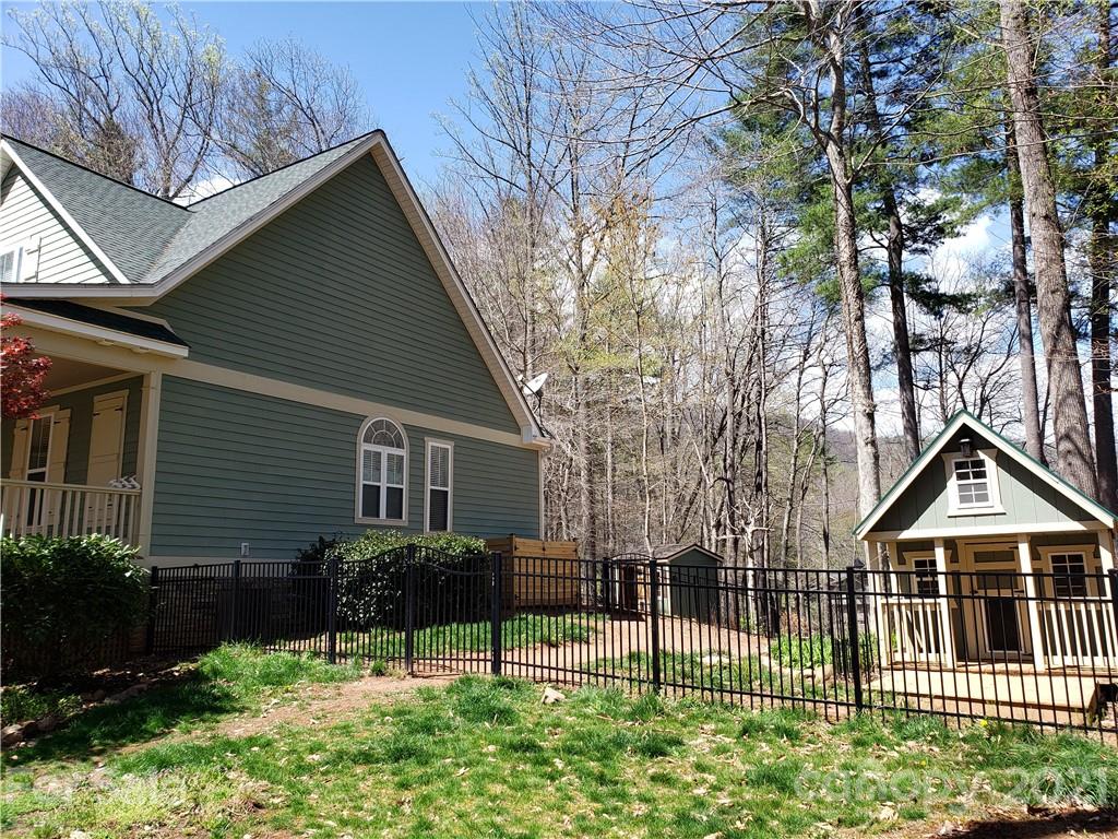 7 Long Winding Road Asheville NC 28805