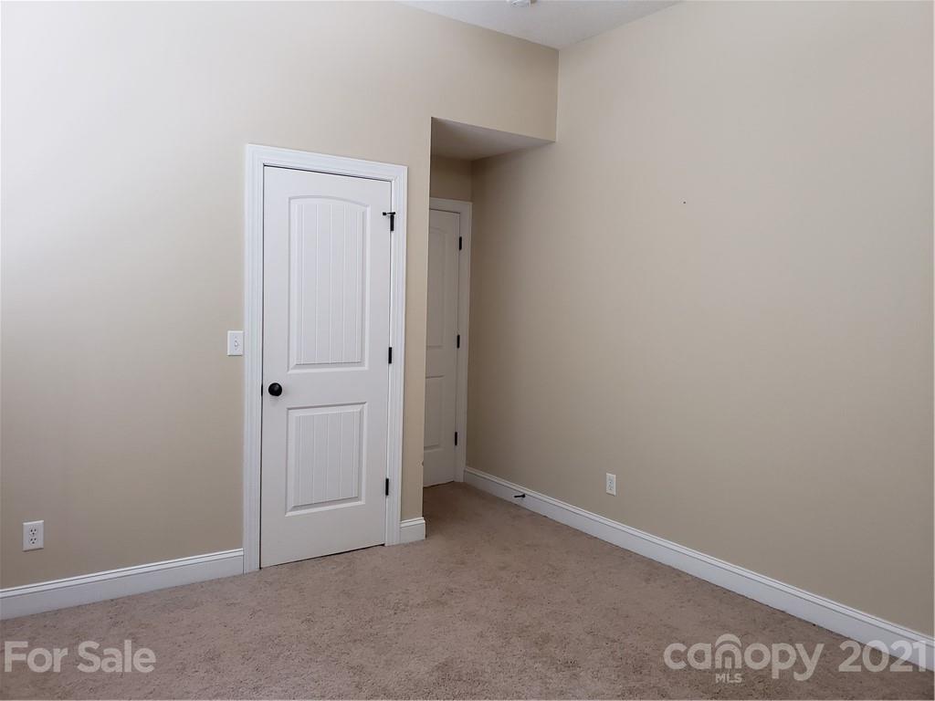 7 Long Winding Road Asheville NC 28805