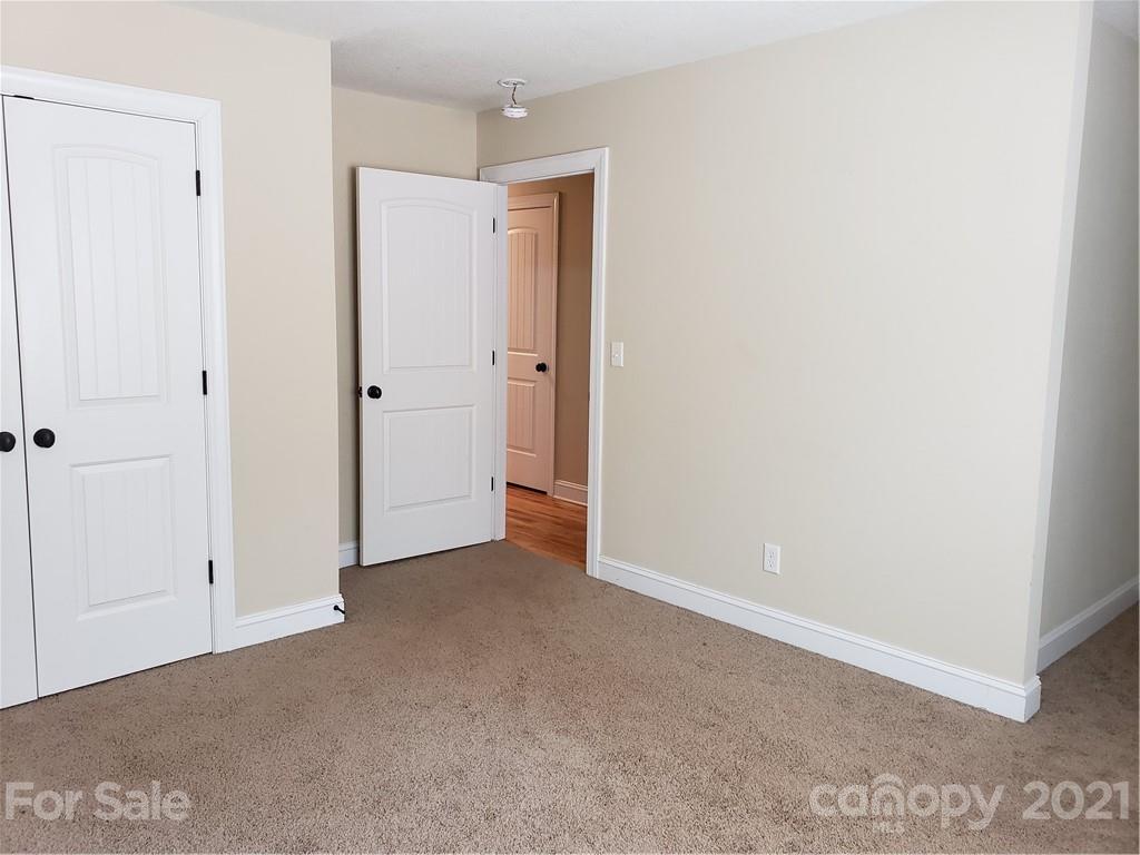7 Long Winding Road Asheville NC 28805