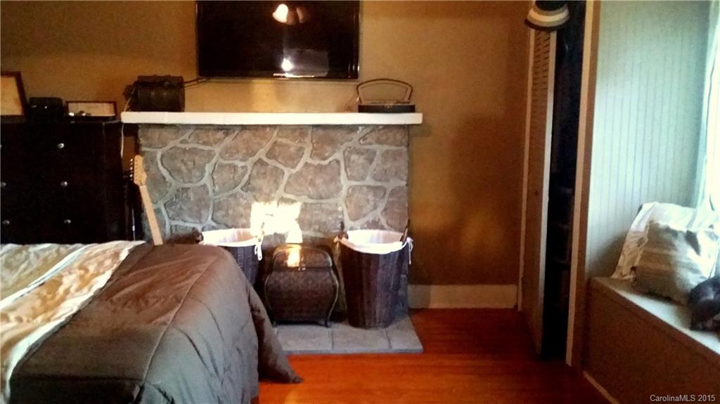 511 Oakmont Drive Canton NC 28716