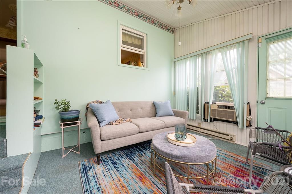 122 Wyoming Road Asheville NC 28803