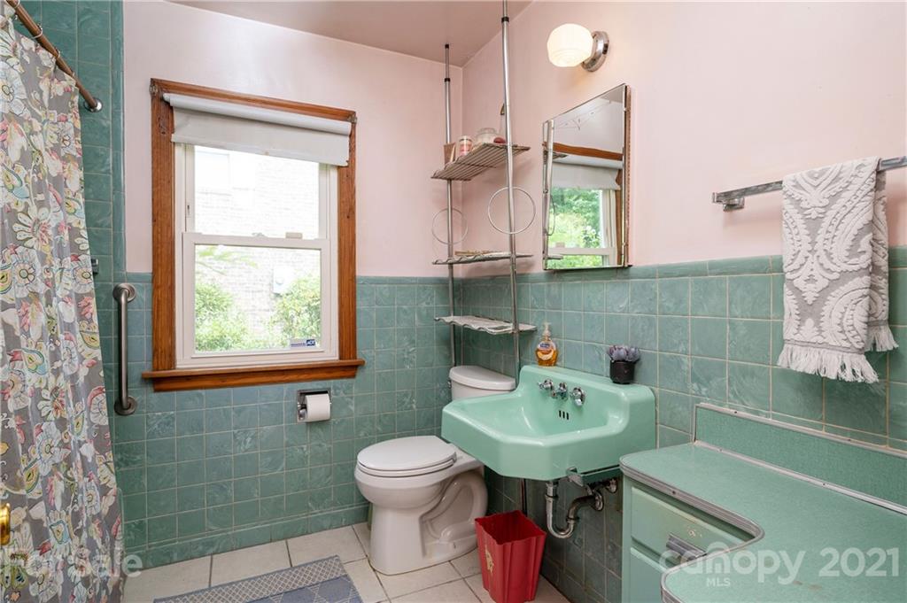 122 Wyoming Road Asheville NC 28803