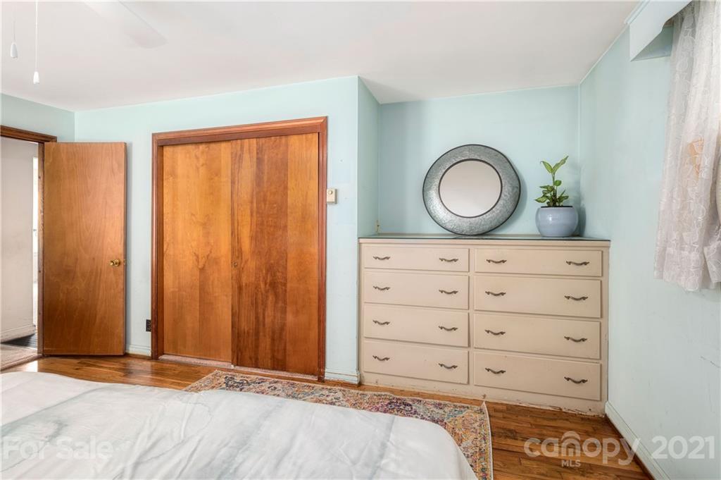 122 Wyoming Road Asheville NC 28803