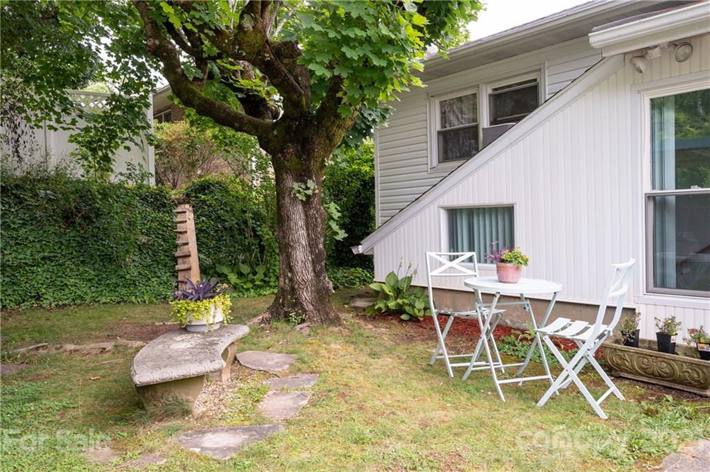 122 Wyoming Road Asheville NC 28803
