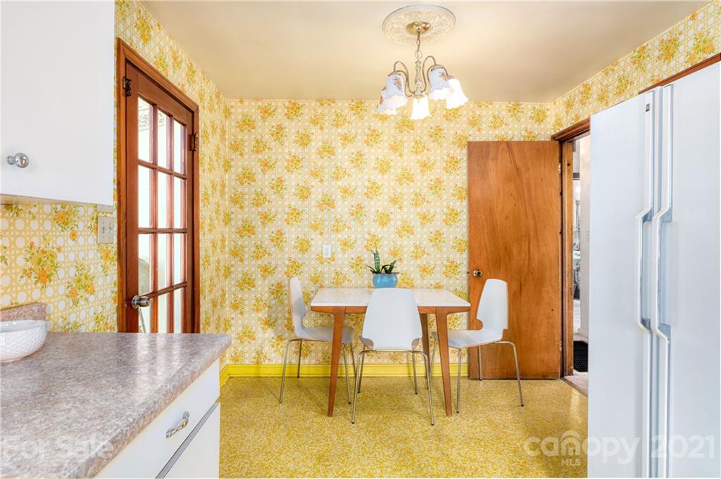 122 Wyoming Road Asheville NC 28803