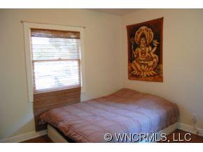 28 Dallas Street Asheville NC 28806