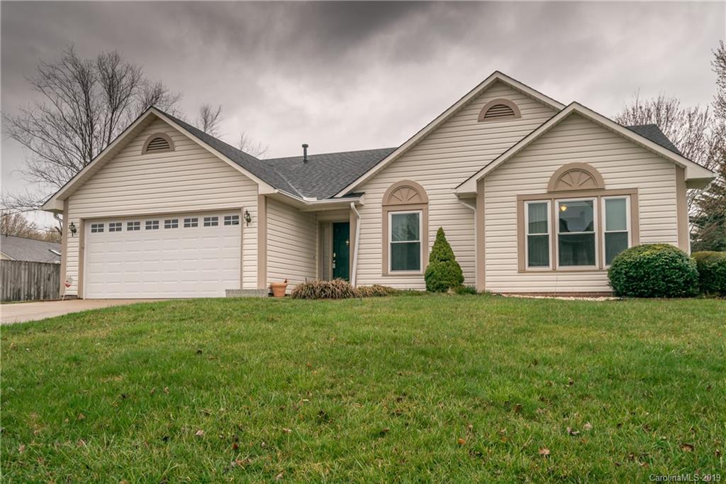 1013 Thorncrest Drive Fletcher NC 28732