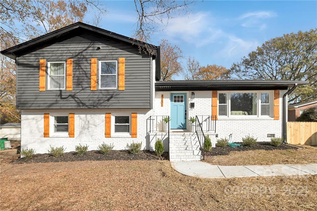 4201 Gladstone Lane Charlotte NC 28205
