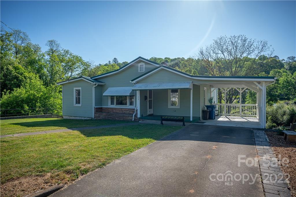 109 Short Street Waynesville NC 28786