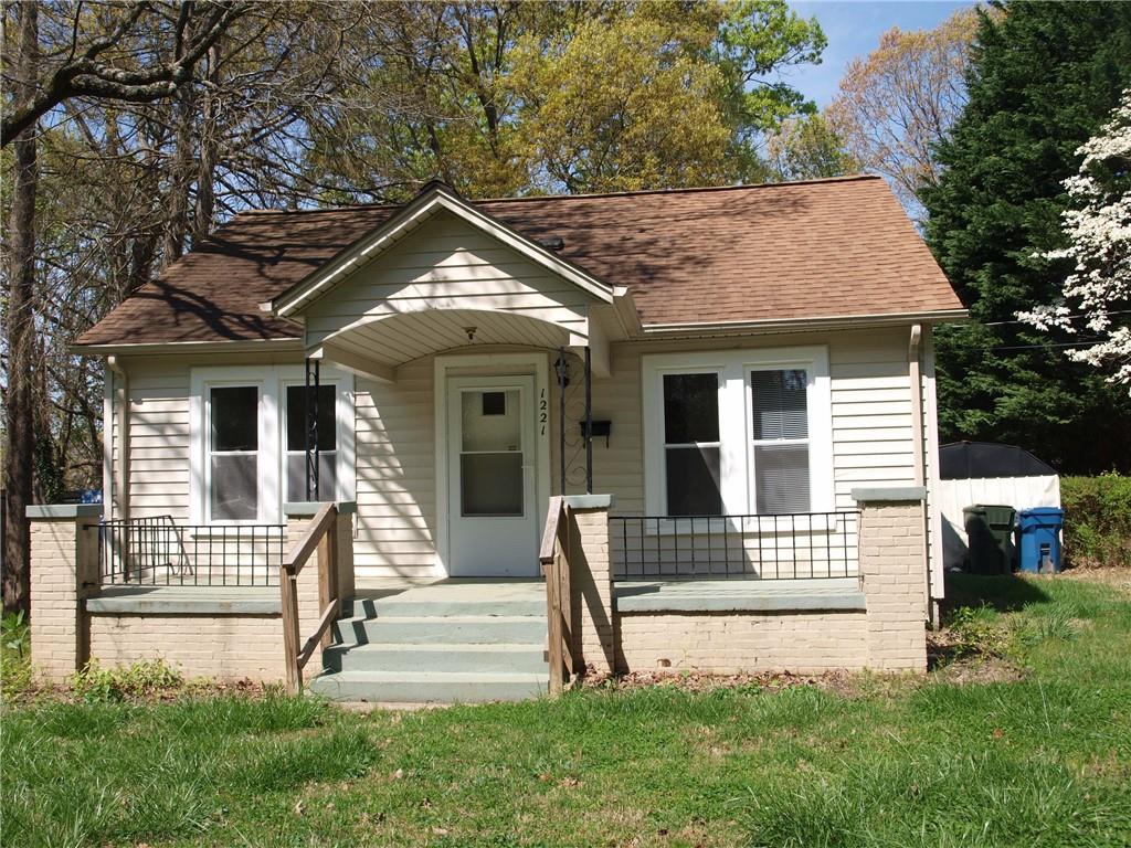 1221 15th Street Ne Hickory NC 28601