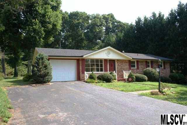 1998 Colonial Lane Hickory NC 28601