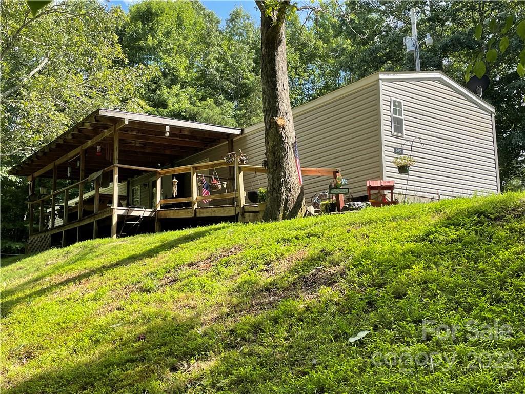 967 Plum Branch Road Burnsville NC 28714