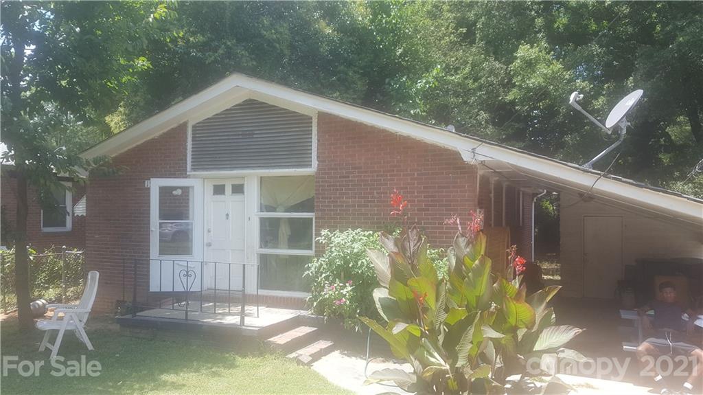 1909 Kennesaw Drive Charlotte NC 28216