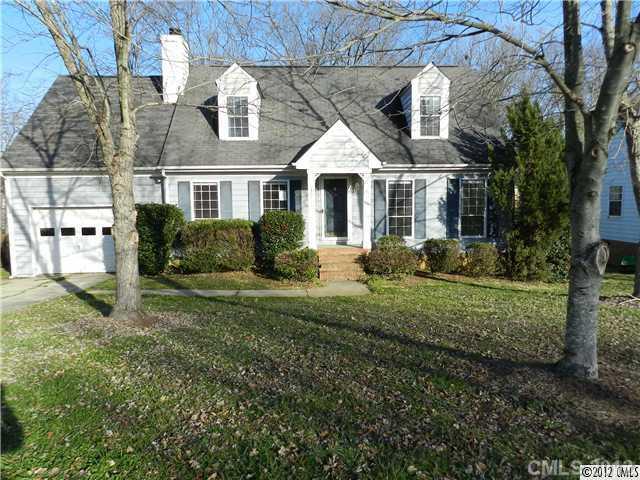8307 Houndstooth Drive Charlotte NC 28227