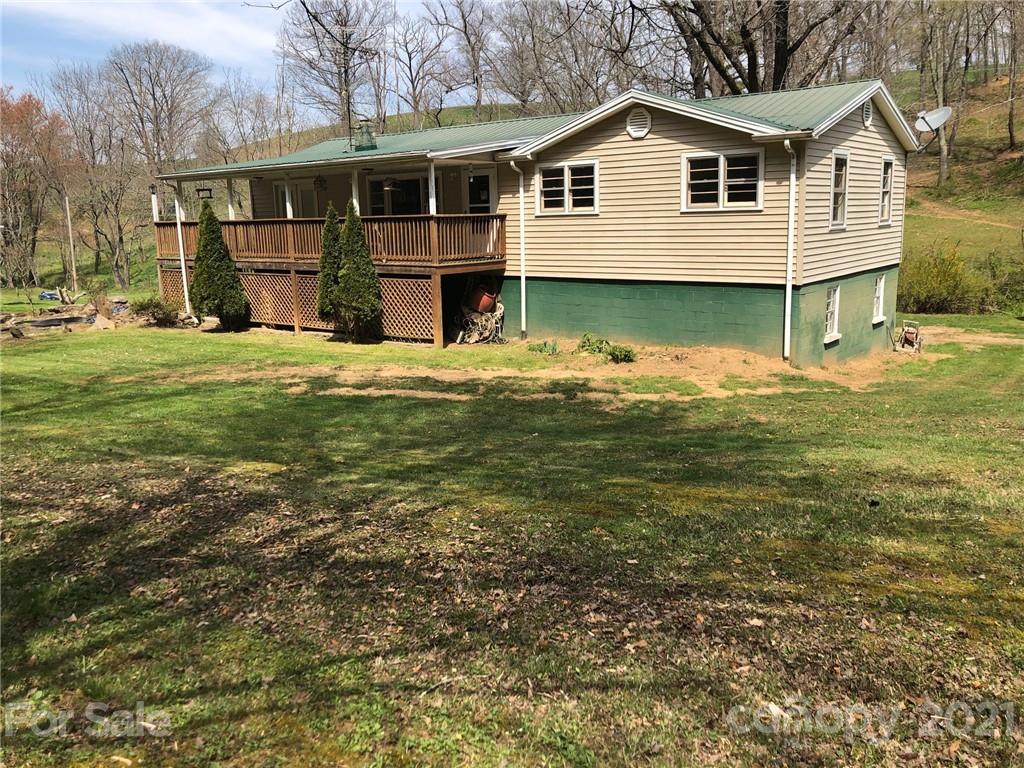 289 Long Branch Road Clyde NC 28721