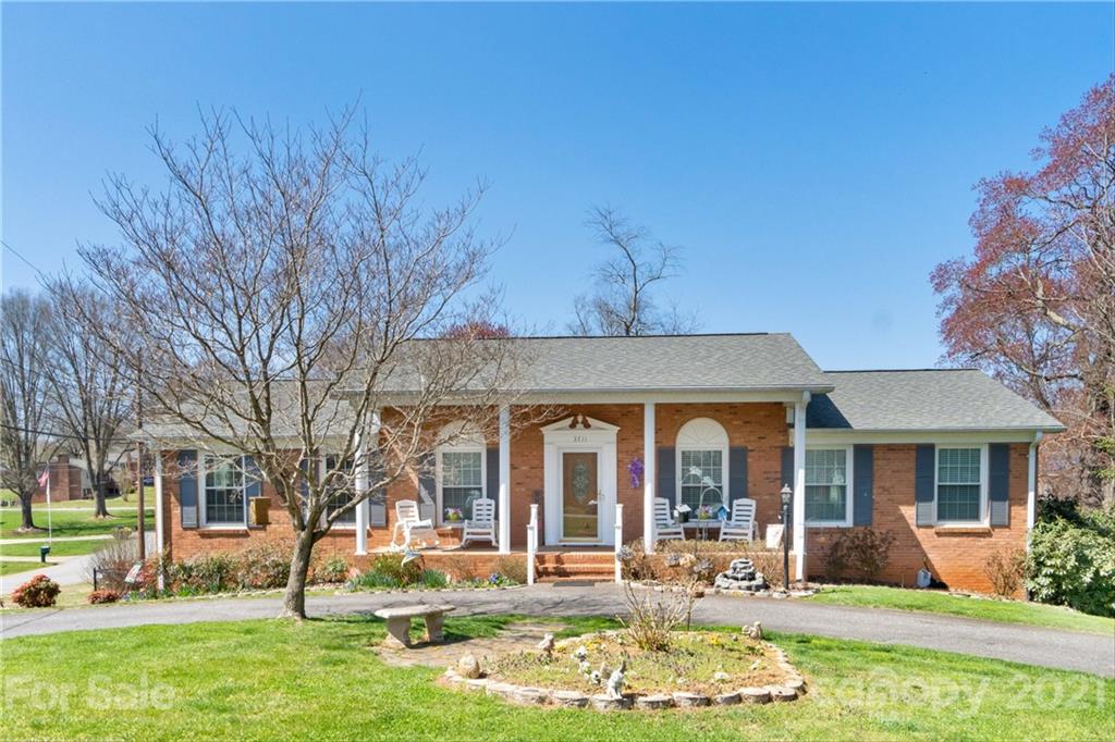 3711 22nd Street Court NE Hickory NC 28601
