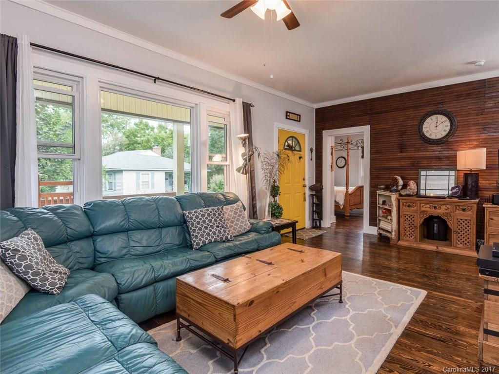 110 Edwards Avenue Swannanoa NC 28778