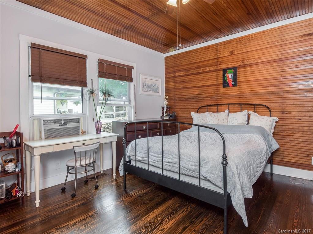 110 Edwards Avenue Swannanoa NC 28778
