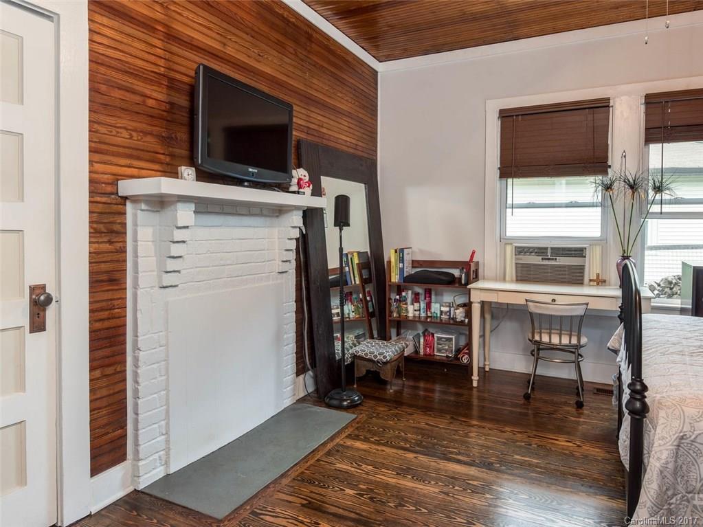 110 Edwards Avenue Swannanoa NC 28778